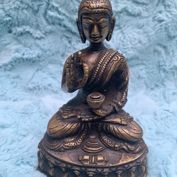 Vintage Mid 20th Century Bronze Buddha From Thailand